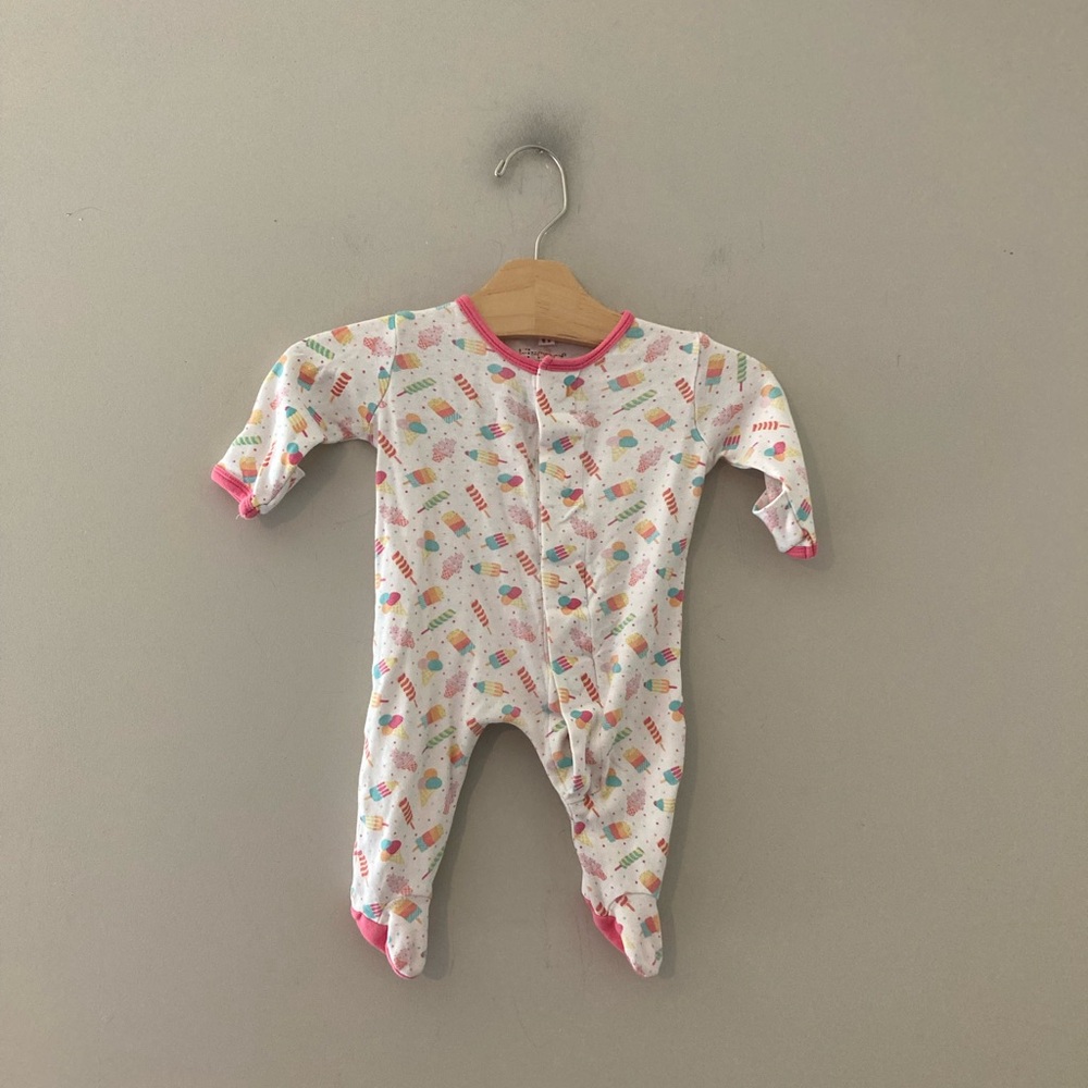 $16‎ ADD ON magnetic me footie newborn Little Sleepies Hanna Andersson Kyte Baby